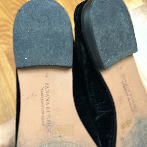 Banana Republic Black Velvet Faux Fur Mule Size 7 - Picture 8 of 9